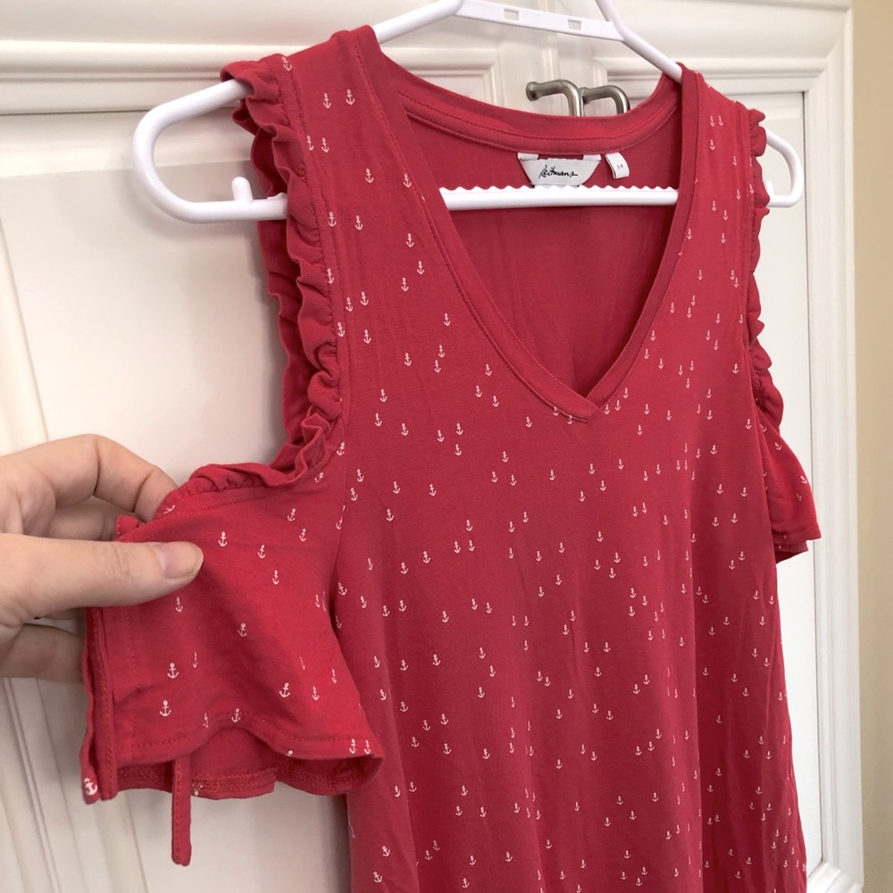 😎Reitman’s shoulderless t-shirt
